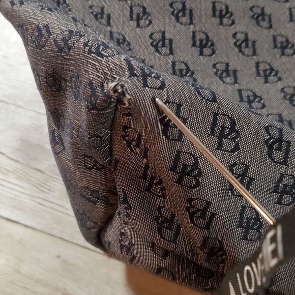 Dooney & Bourke Signature Logo Initial Grey Black Cloth Purse Leather Strap - Picture 7 of 16